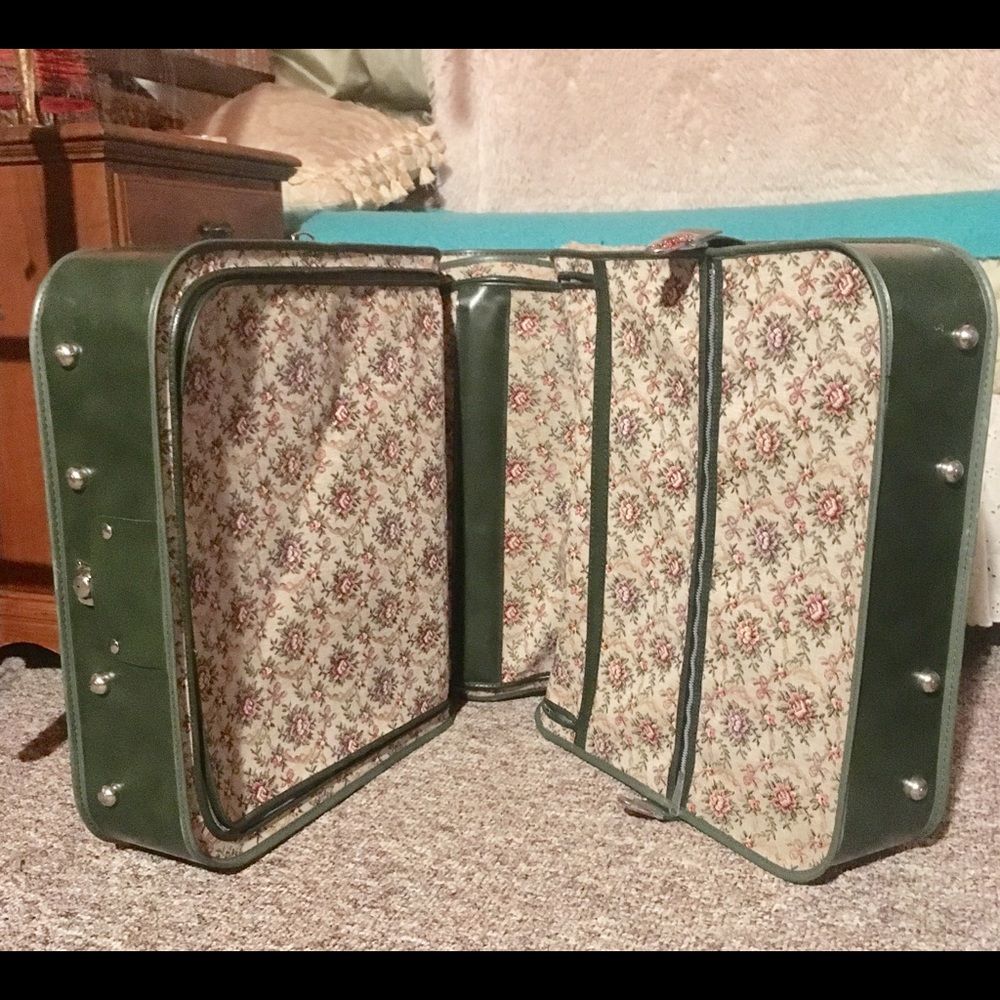 Vintage Tapestry Val-A-Pak Garment Bag